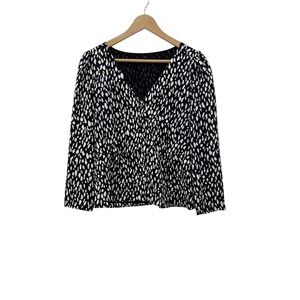 J.Crew Black & White Abstract Print Peplum Blouse Size 4 Long Sleeve V-Neck